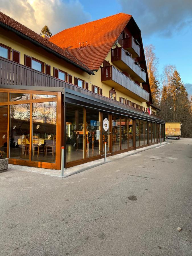 Guesthouse Pri Cebelici Lukovica pri Domžalah エクステリア 写真