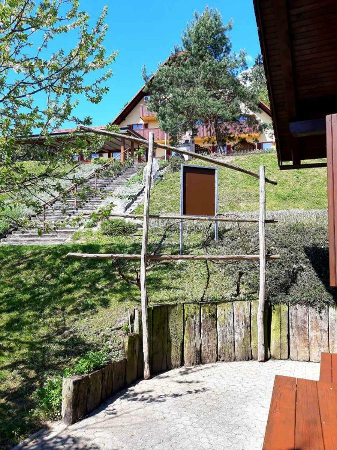 Guesthouse Pri Cebelici Lukovica pri Domžalah エクステリア 写真