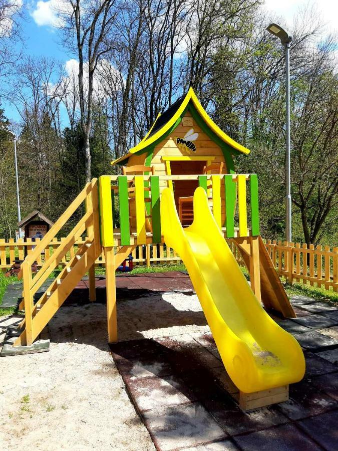 Guesthouse Pri Cebelici Lukovica pri Domžalah エクステリア 写真