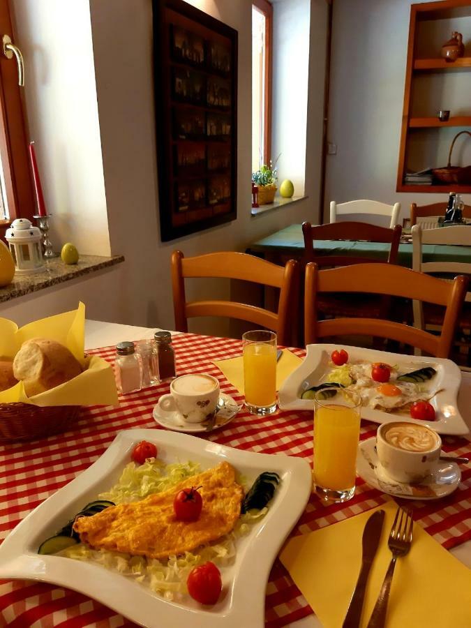 Guesthouse Pri Cebelici Lukovica pri Domžalah エクステリア 写真